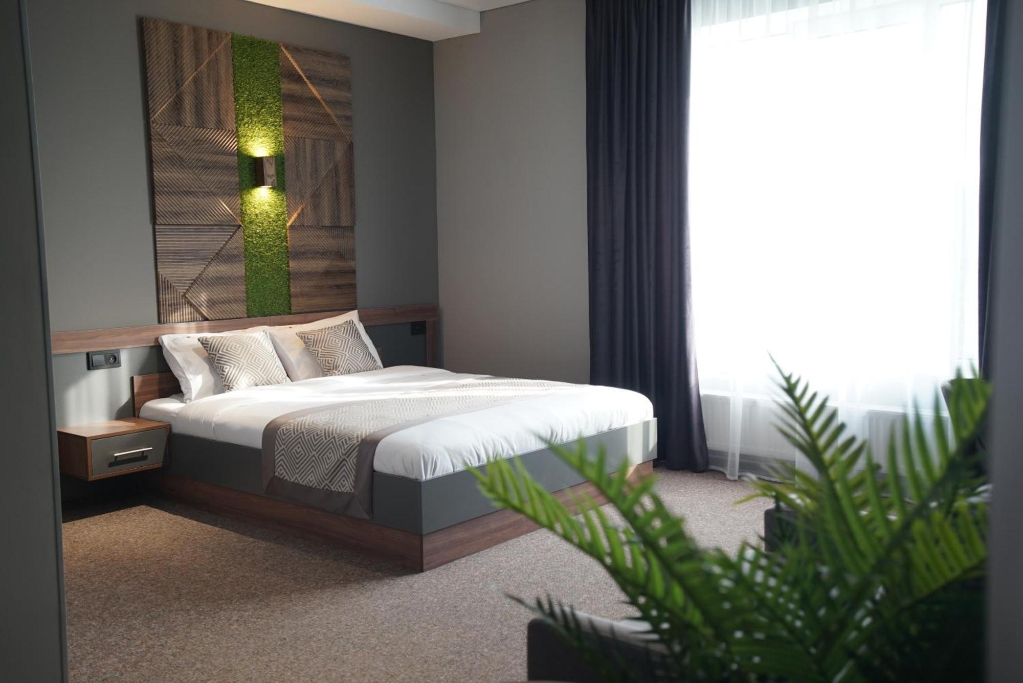Hide Park Hotel Vinnytsia Exterior foto