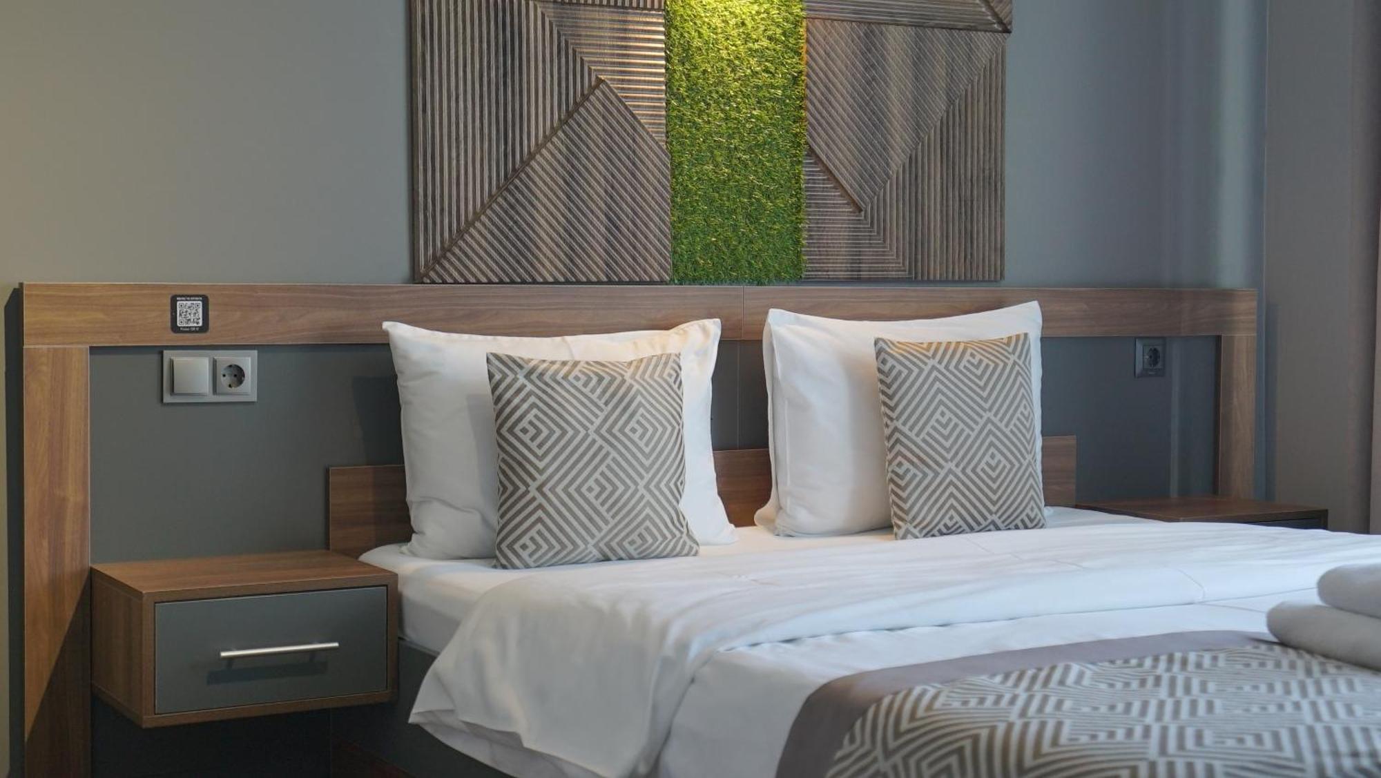 Hide Park Hotel Vinnytsia Exterior foto