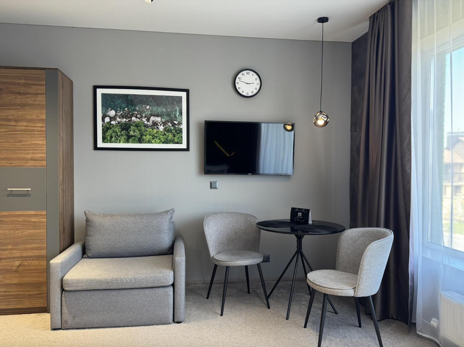Hide Park Hotel Vinnytsia Exterior foto