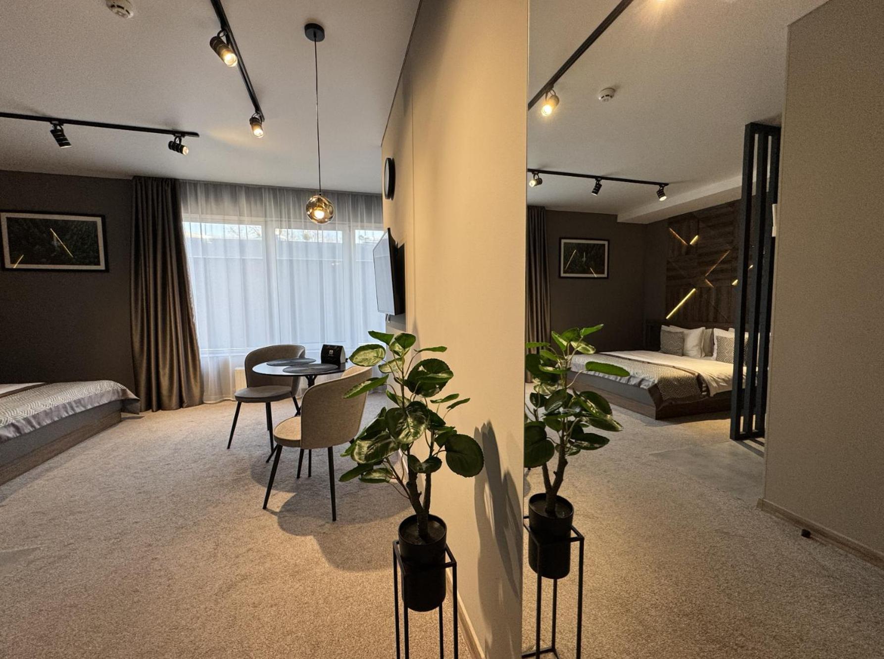 Hide Park Hotel Vinnytsia Exterior foto